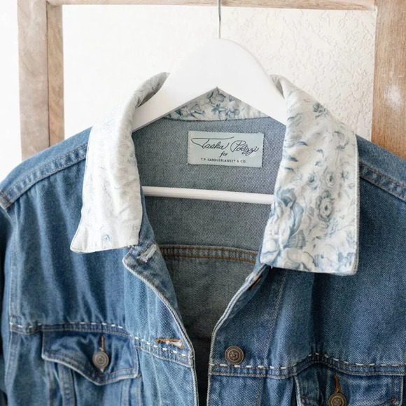 TASHA POLIZZI DESIGNER WESTERN DENIM JEAN JACKET SECRET POCKETS FLORAL SZ L - Picture 2 of 10